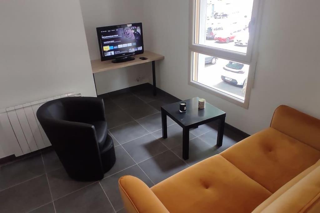 Appartement Hyper Centre Mayenne Kültér fotó
